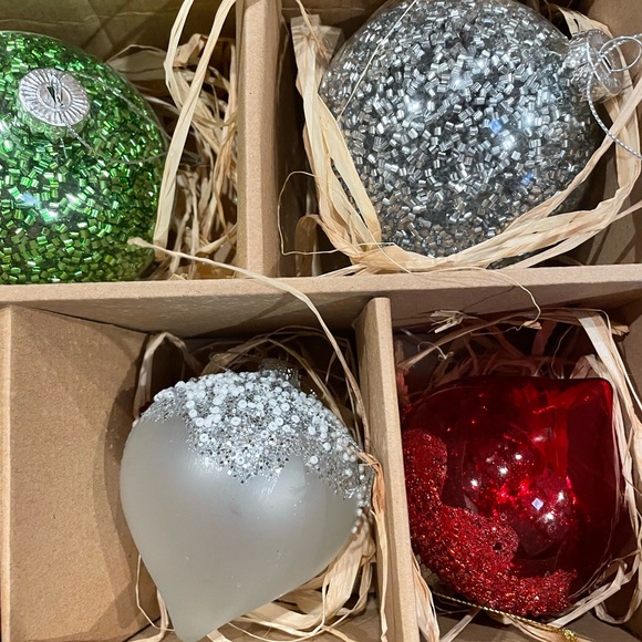 Kirkland’s Assorted Glitter Glass Ornaments - Picture 7 of 15